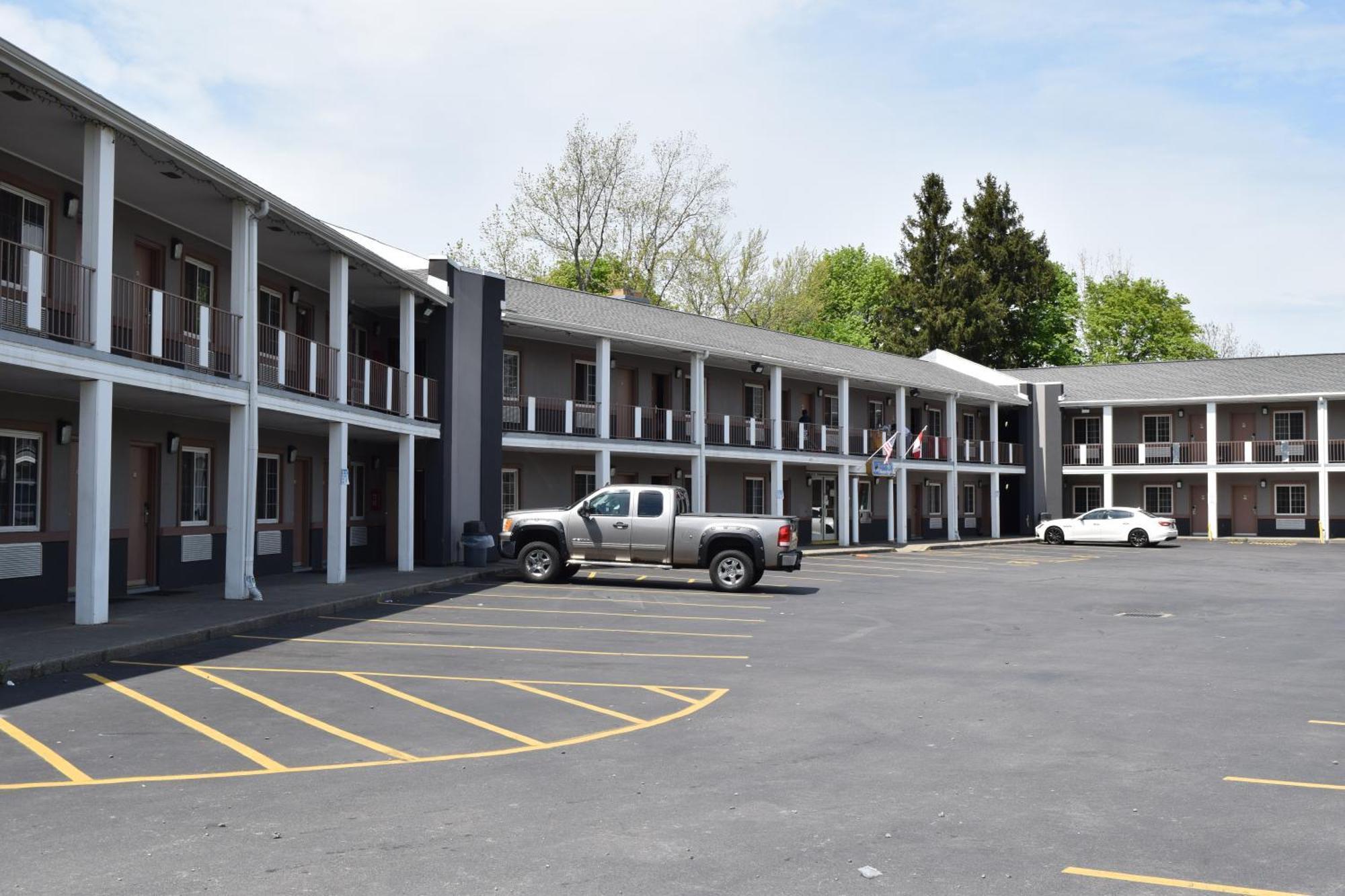University Manor Inn Buffalo Eksteriør billede